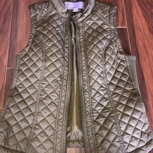 Laura scott green vest size M polyester zip up